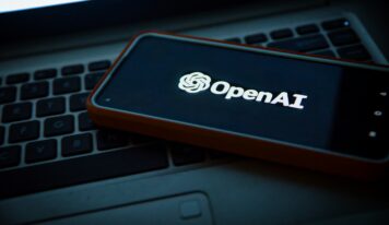 OpenAI ChatGPT Atlas browser interface on macOS with AI assistant Operator